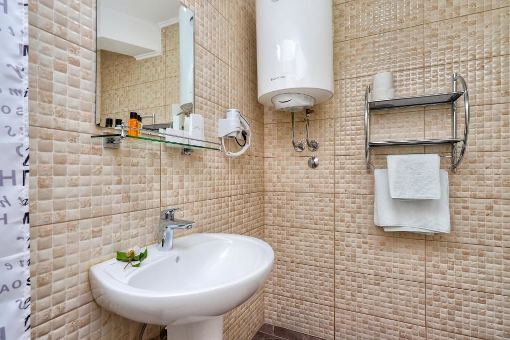 Апартаменты Apartment Castellino Доброта-23