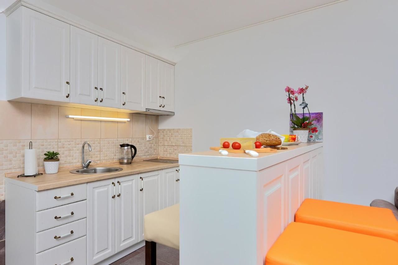 Апартаменты Apartment Castellino Доброта-8